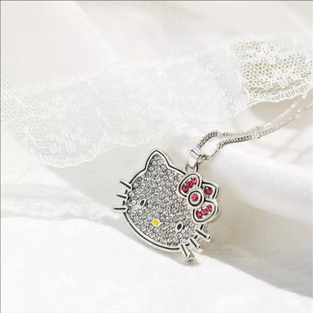 LAST ONE!! Luxury Hello Kitty necklace - Picture 11 of 13